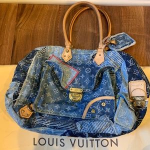 LV purse